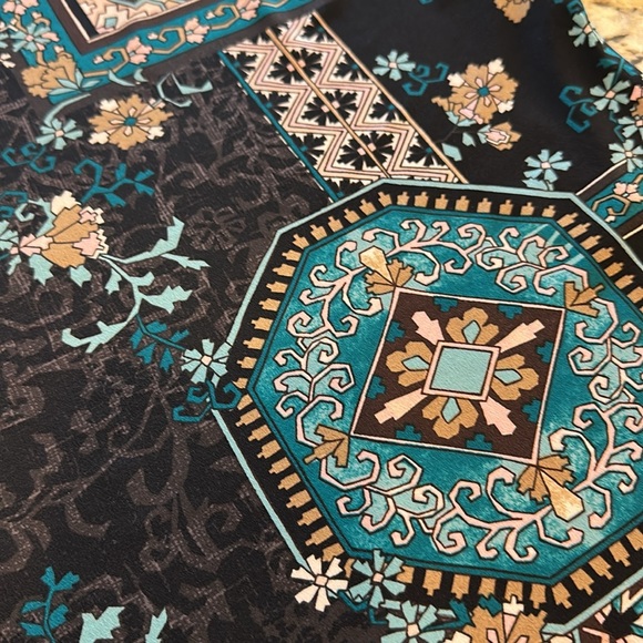 CHICO’S Top - Picture 11 of 12